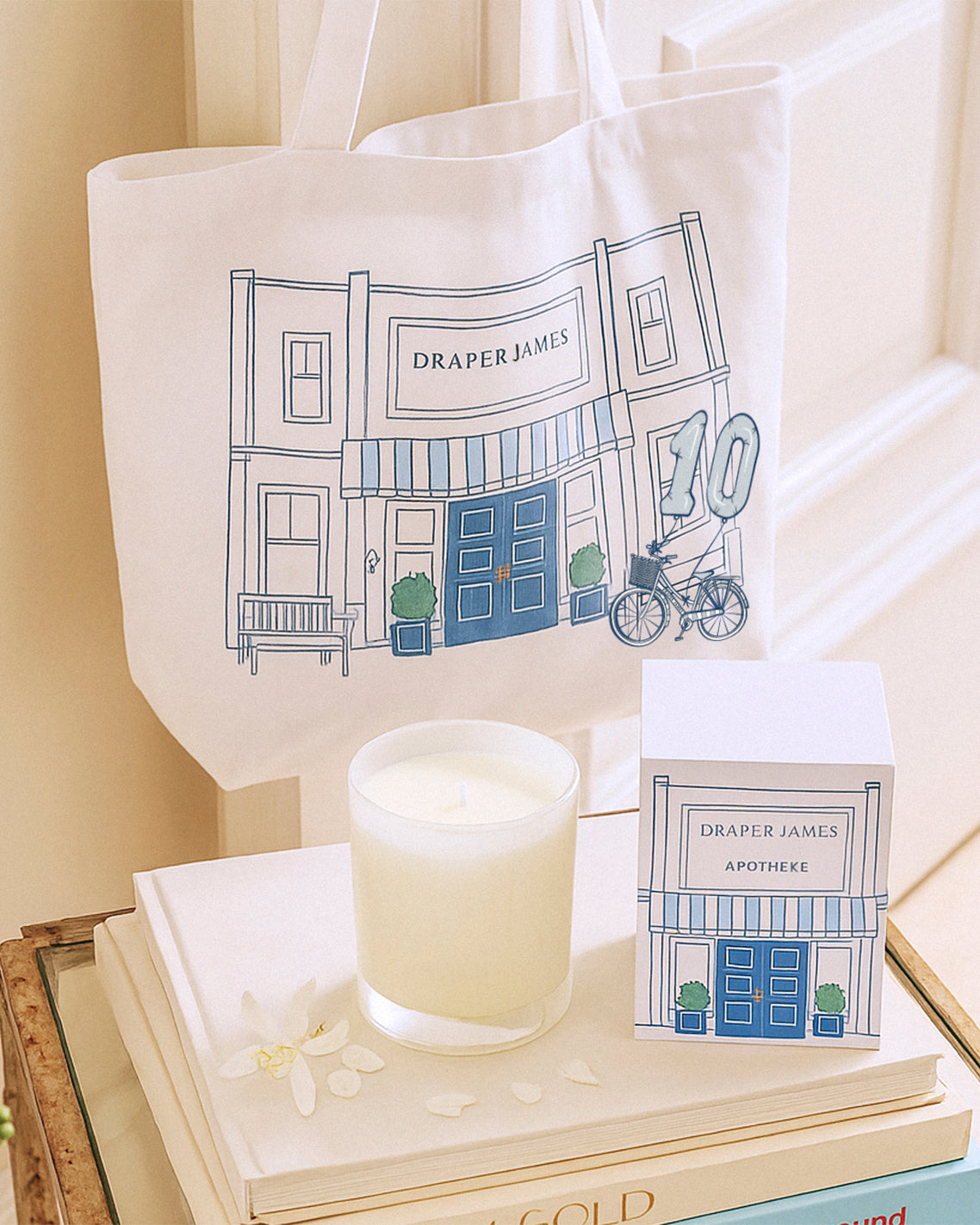 Apotheke x Draper James 10 Year Anniversary Candle Magnolia White Multi - Draper James