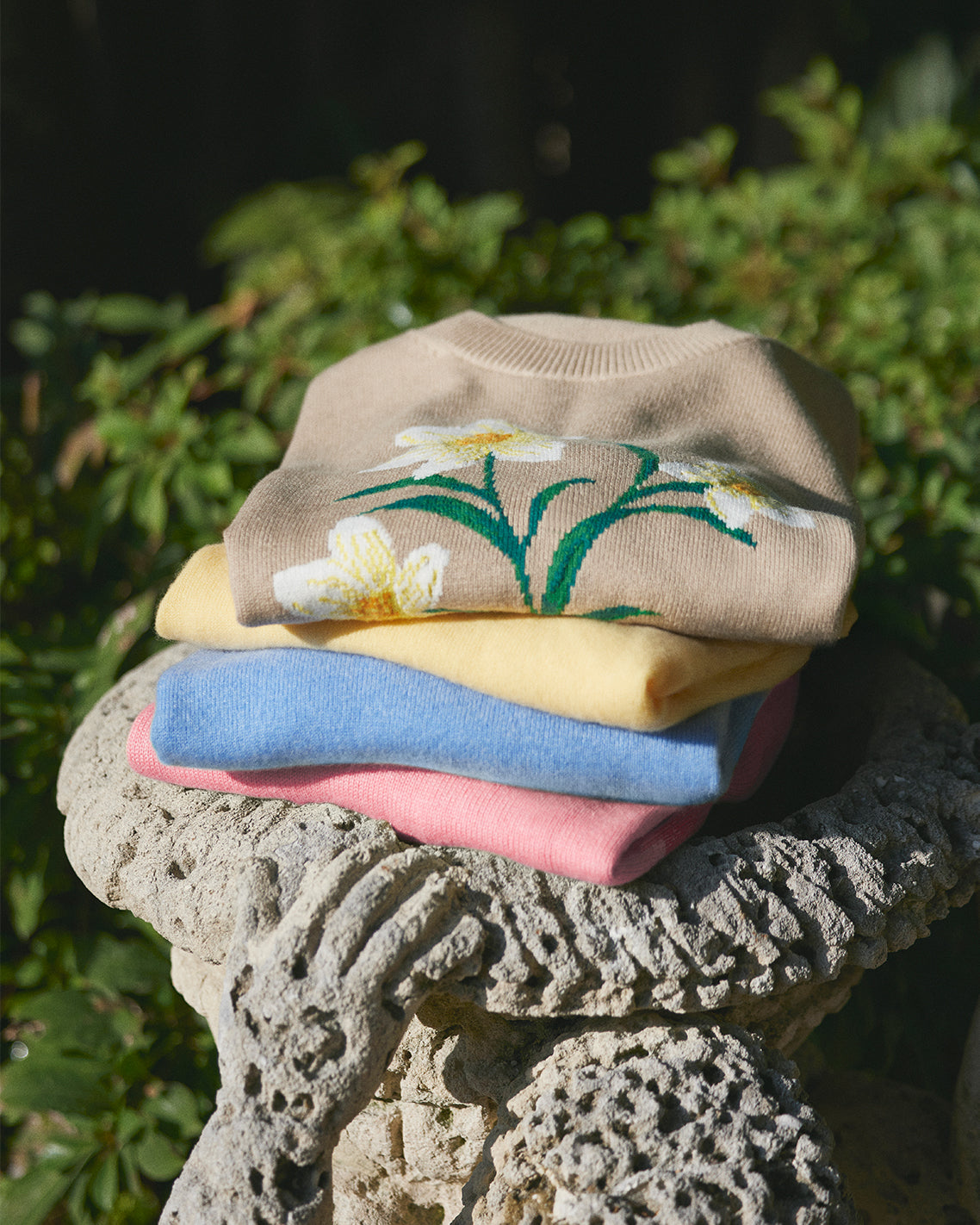 Daffodil Crewneck Sweater Brown - Draper James
