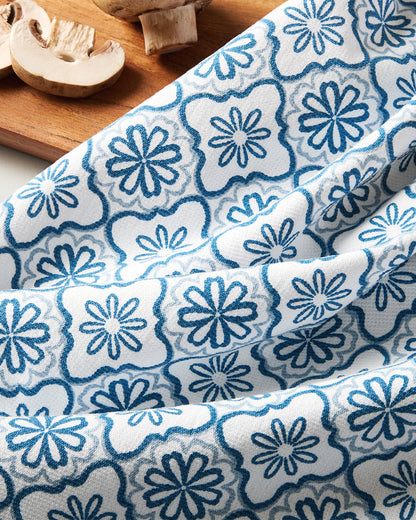 Geometric Floral Kitchen Towel Set in Blue Blue - Draper James