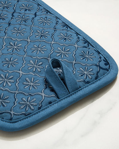 Geometric Floral Pot Holder Set in Blue Blue - Draper James
