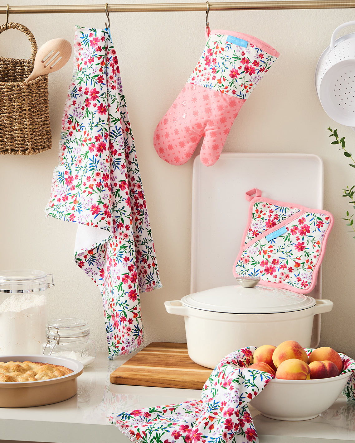 Pink Field Flowers Kitchen Set Pink Multi - Draper James
