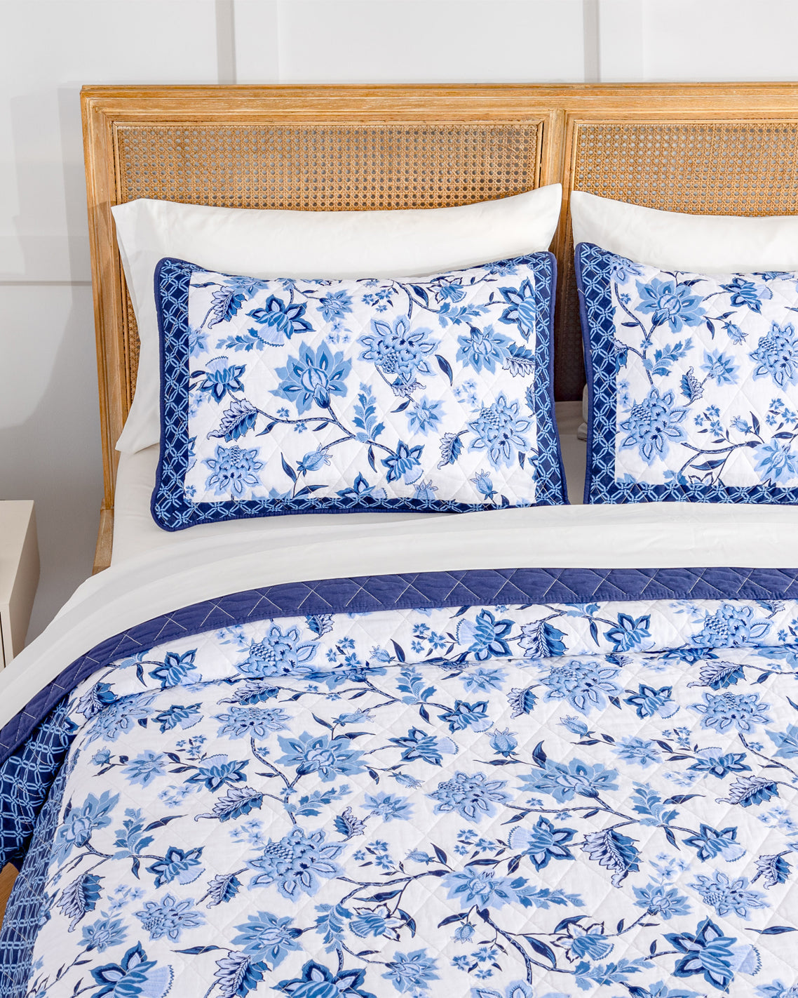 Justina Simple Lattice Quilt Set Blue Multi - Draper James