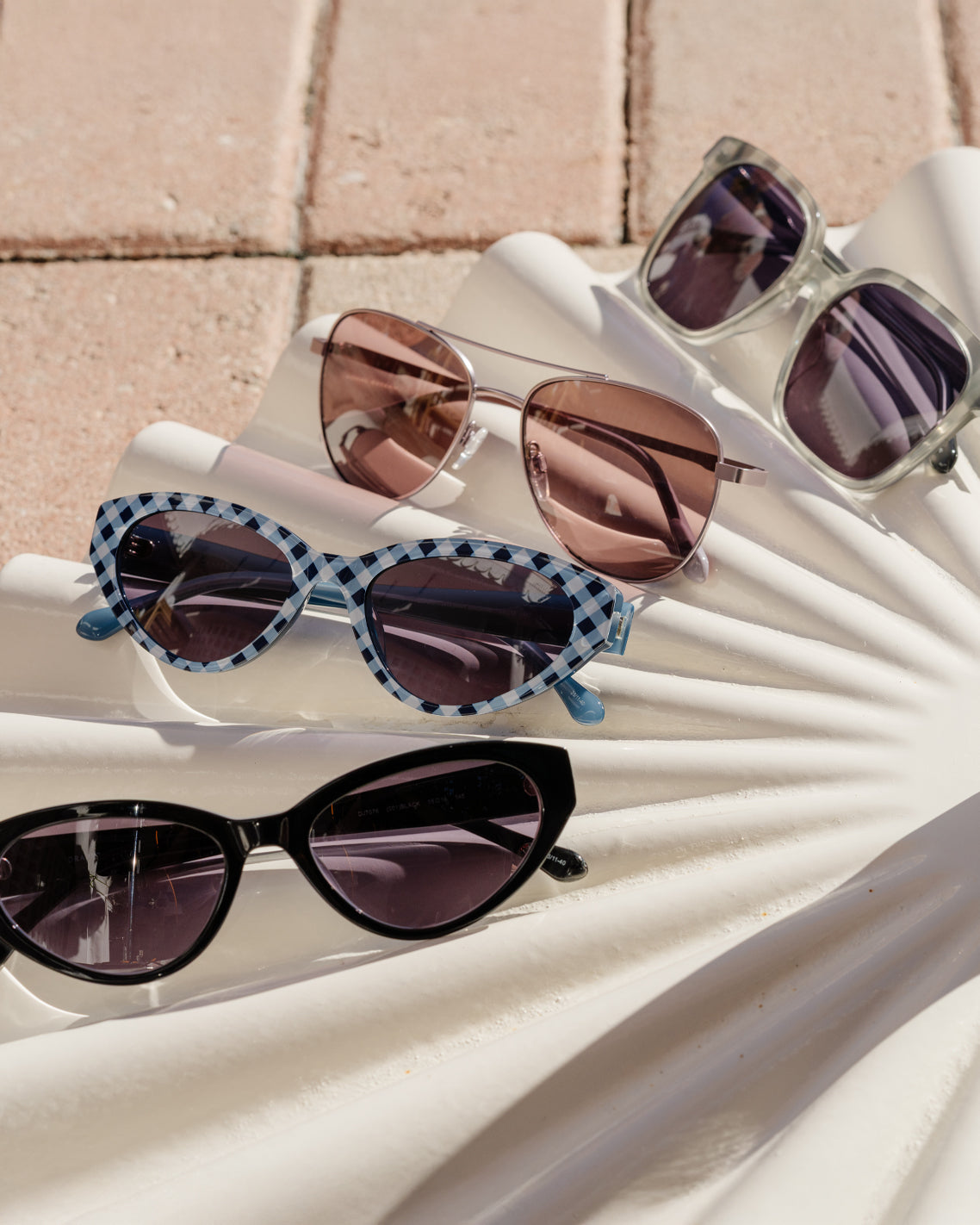 Sunglasses in Rose Gold Rose Gold - Draper James