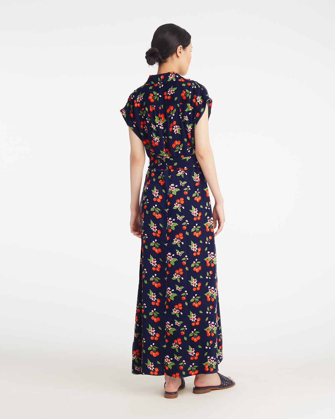 Devin V-Neck Midi Dress in Cherry Blossom Cherry Blossom - Draper James