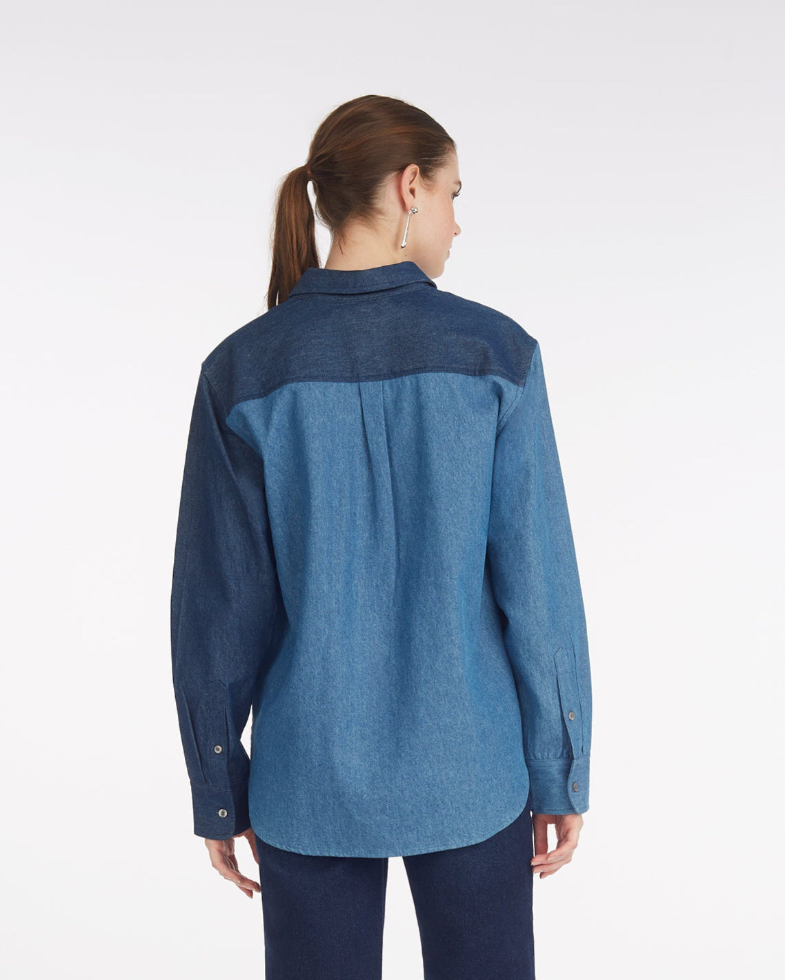 Lynn Long Sleeve Top in Chambray Medium Wash - Draper James